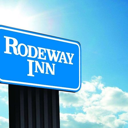 Rodeway Inn La Crosse Extérieur photo