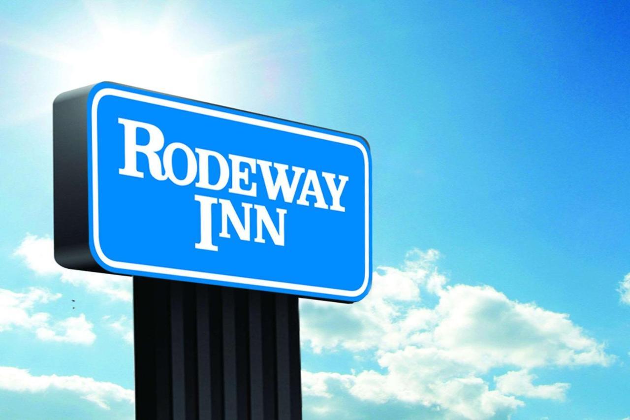 Rodeway Inn La Crosse Extérieur photo