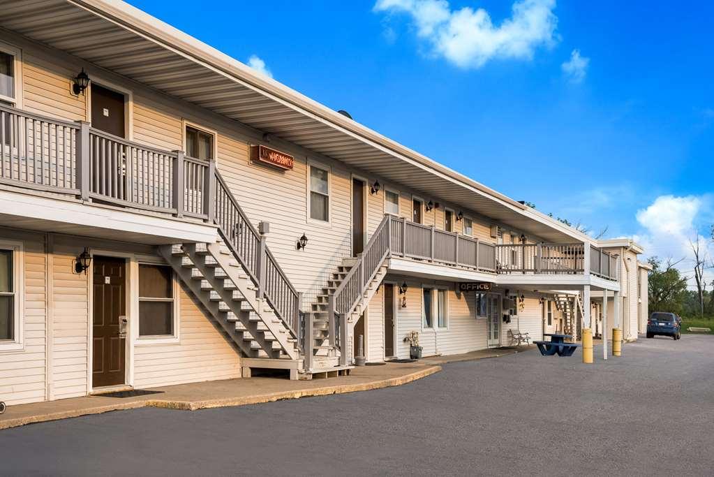 Rodeway Inn La Crosse Extérieur photo