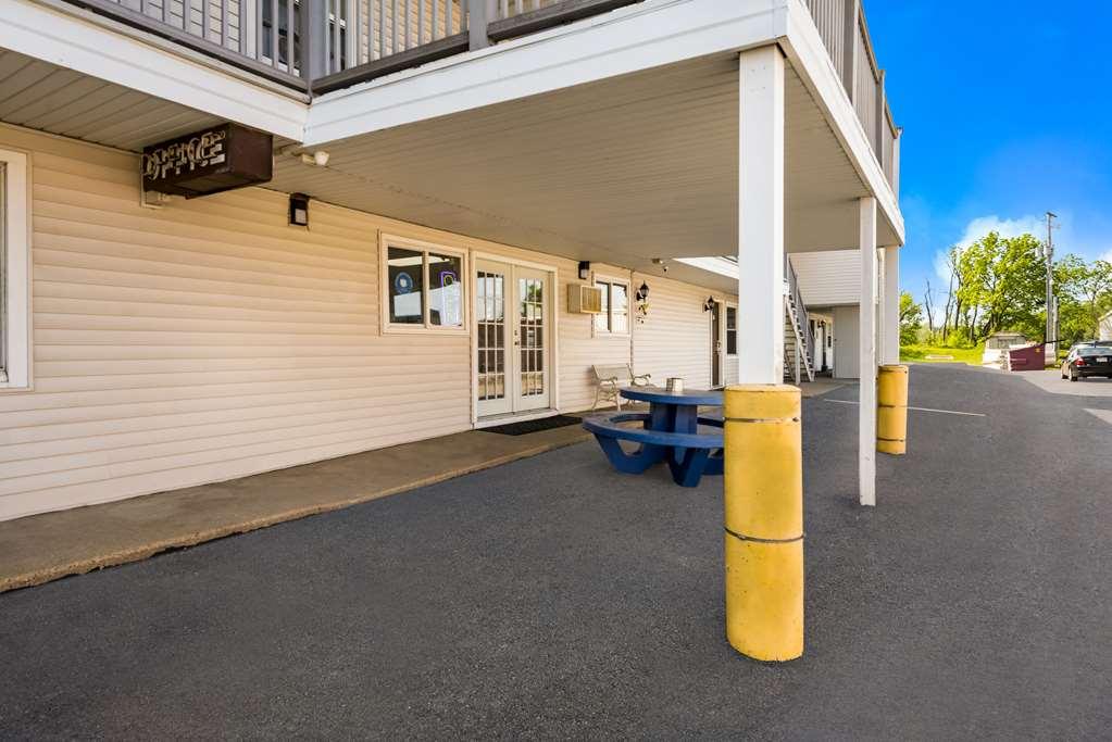 Rodeway Inn La Crosse Extérieur photo