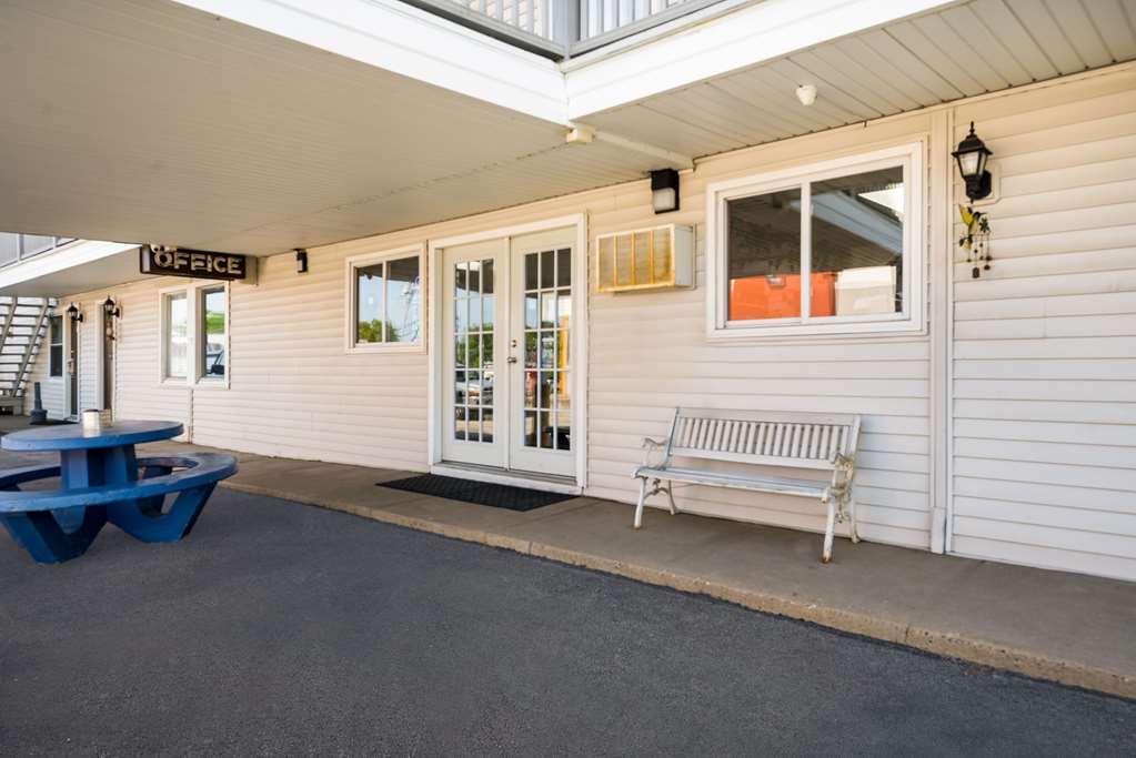 Rodeway Inn La Crosse Extérieur photo